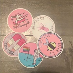 A set of 5 pink stickers.